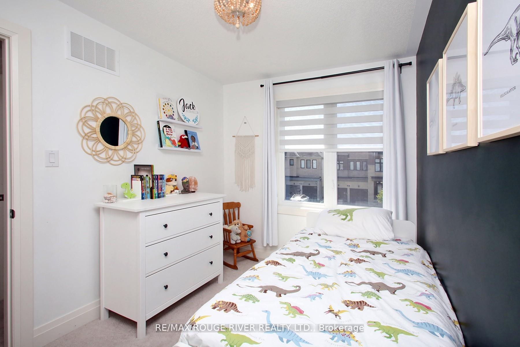 Photo 16 of 55 Crows Nest Lane, Clarington, Bowmanville — HOMEH