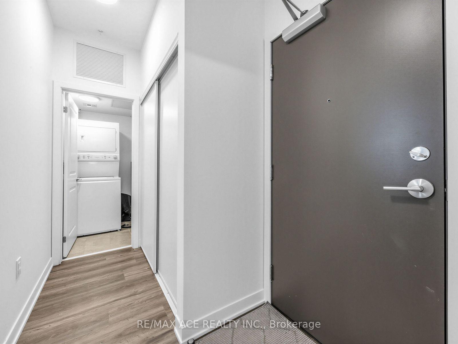 Photo 4 of Unit 418, 385 Arctic Red Drive N, Oshawa, Windfields — HOMEH