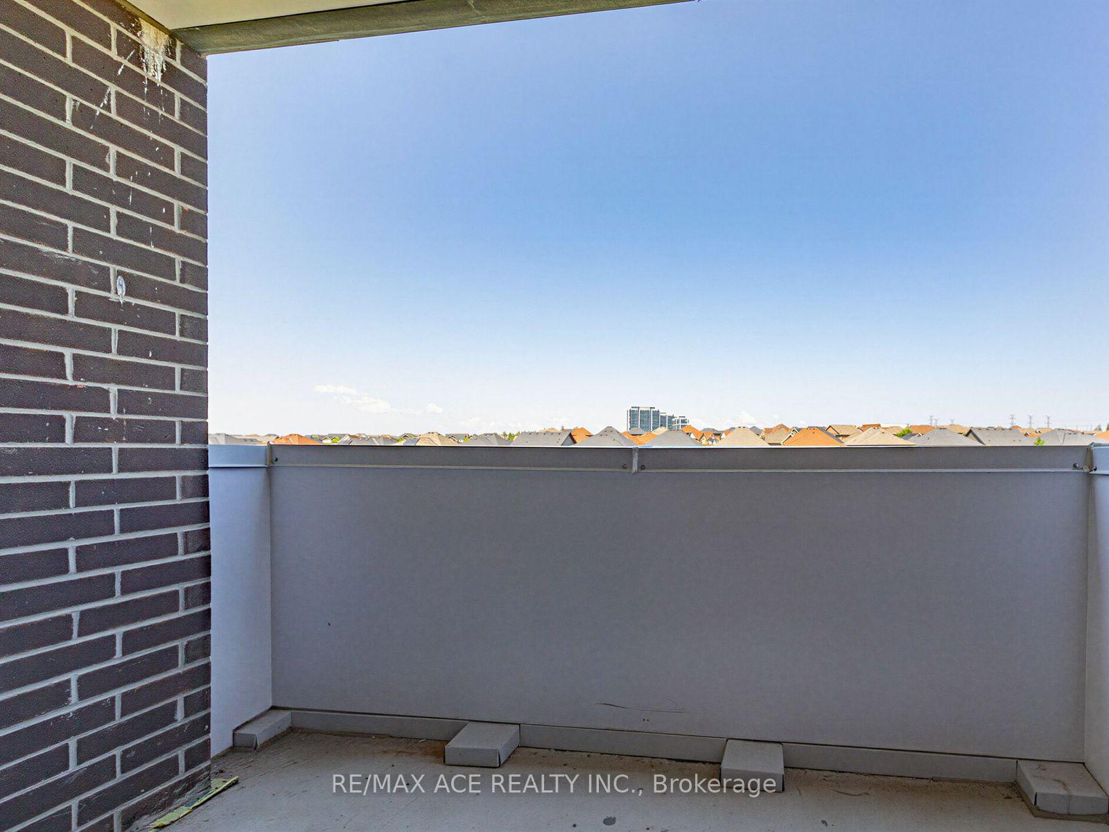 Photo 16 of Unit 418, 385 Arctic Red Drive N, Oshawa, Windfields — HOMEH