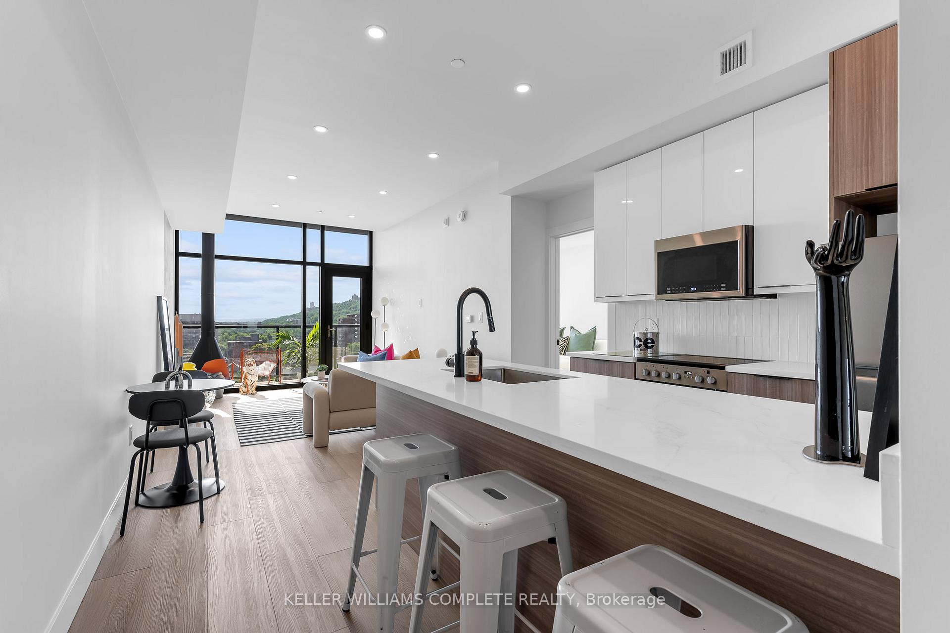 Photo 33 of Unit 709, 24 Augusta Street, Hamilton, Corktown — HOMEH