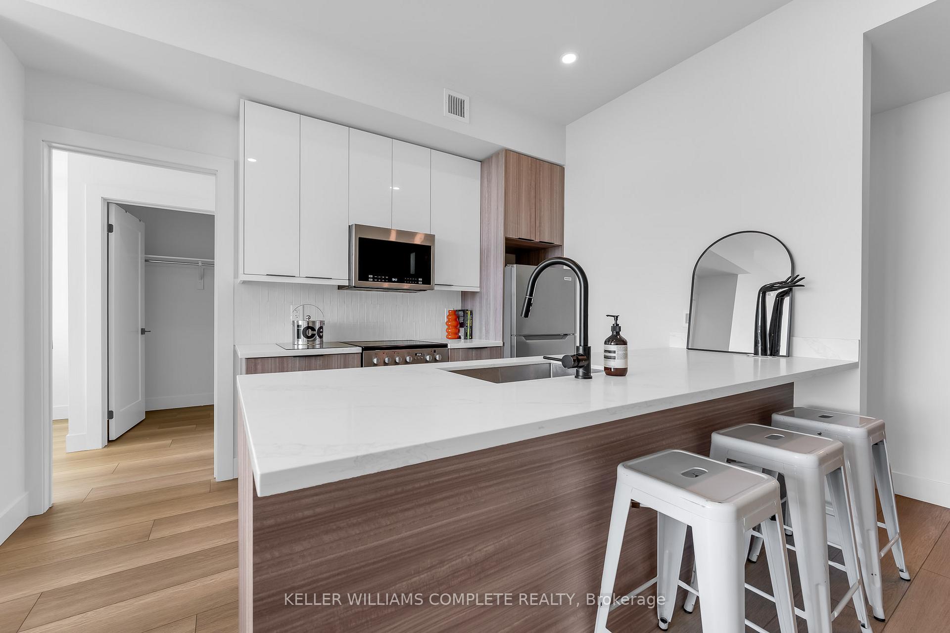 Photo 34 of Unit 709, 24 Augusta Street, Hamilton, Corktown — HOMEH