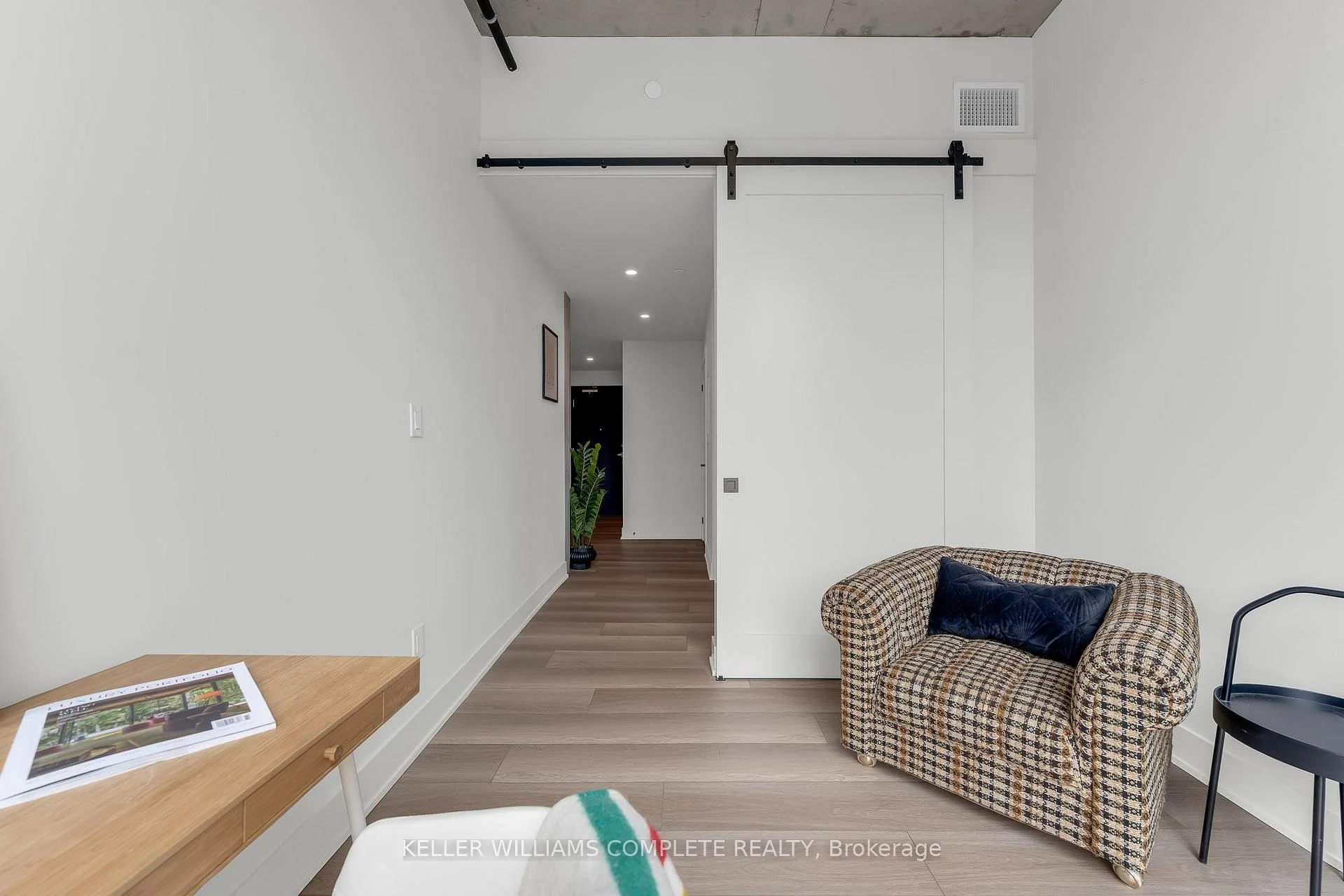 Photo 16 of Unit 709, 24 Augusta Street, Hamilton, Corktown — HOMEH