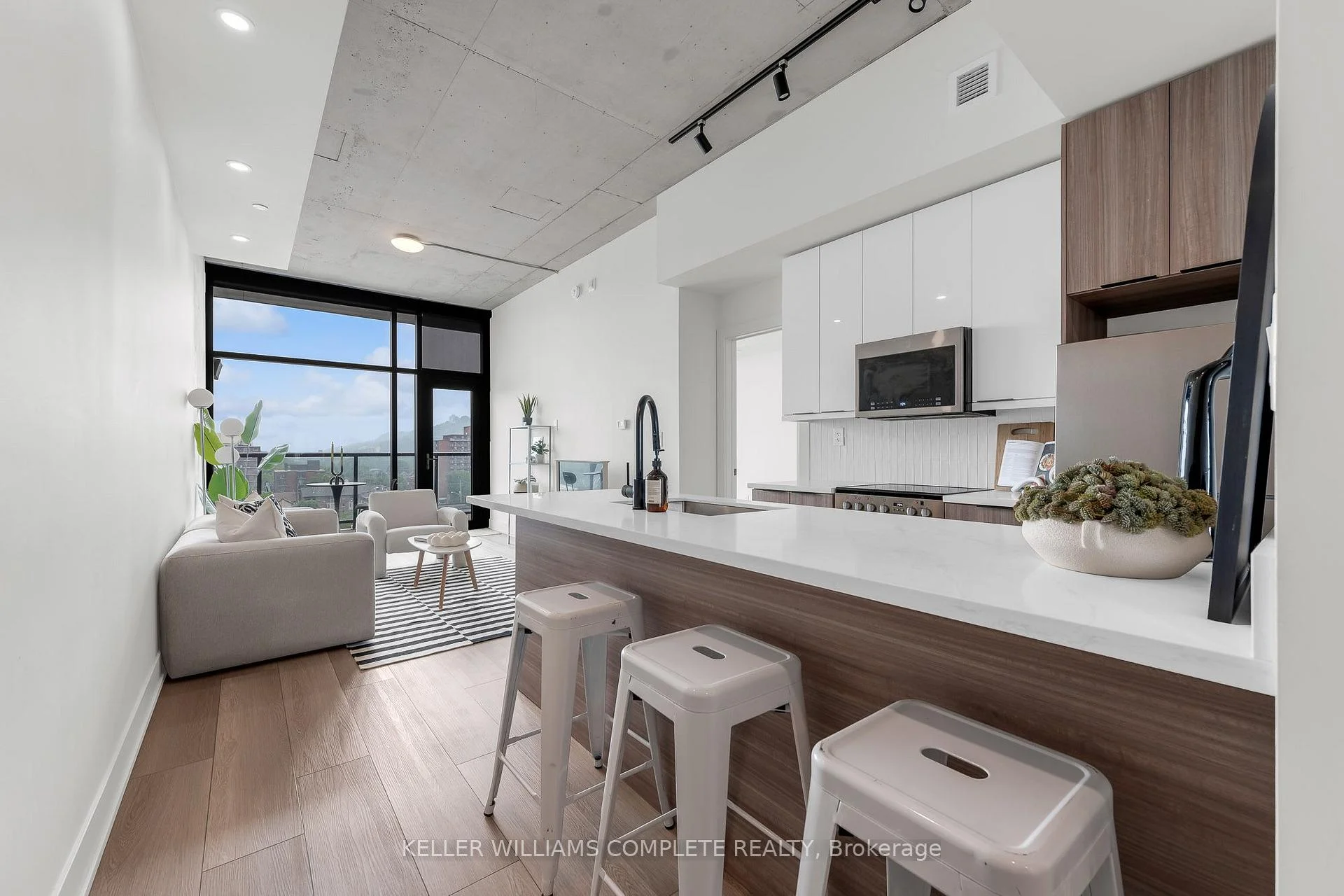 Photo 7 of Unit 709, 24 Augusta Street, Hamilton, Corktown — HOMEH