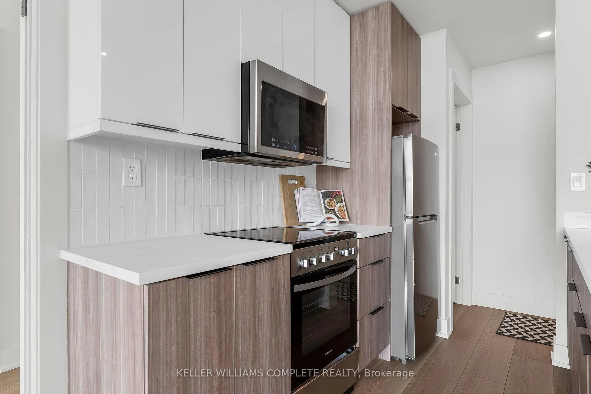 Photo 9 of Unit 709, 24 Augusta Street, Hamilton, Corktown — HOMEH