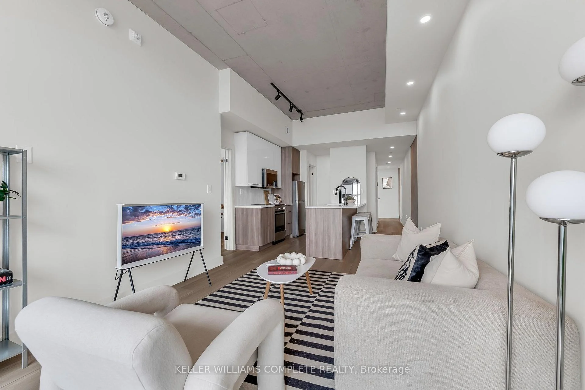 Photo 4 of Unit 709, 24 Augusta Street, Hamilton, Corktown — HOMEH