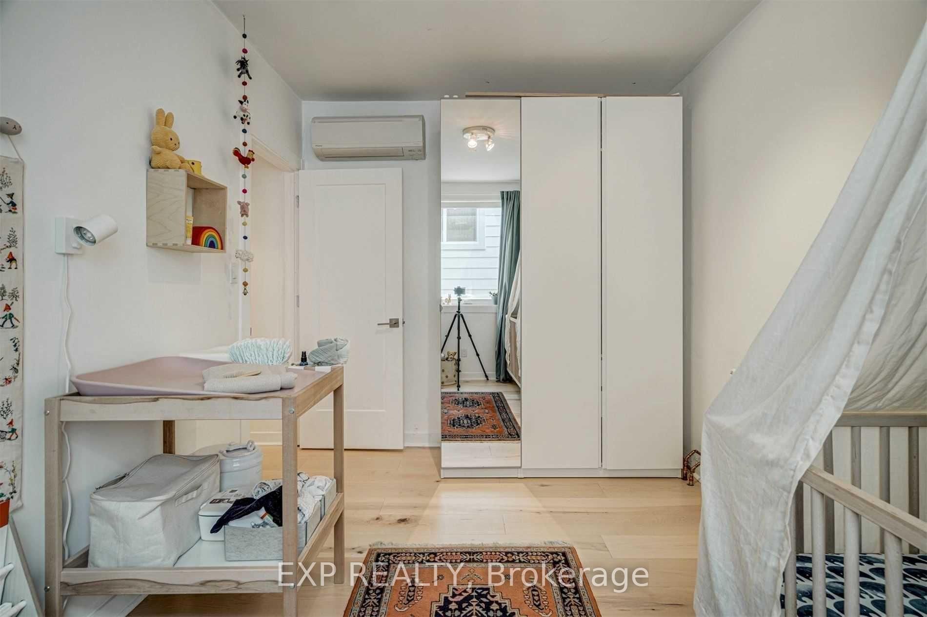 Photo 11 of 452 Montrose Avenue, Toronto, Palmerston-Little Italy — HOMEH