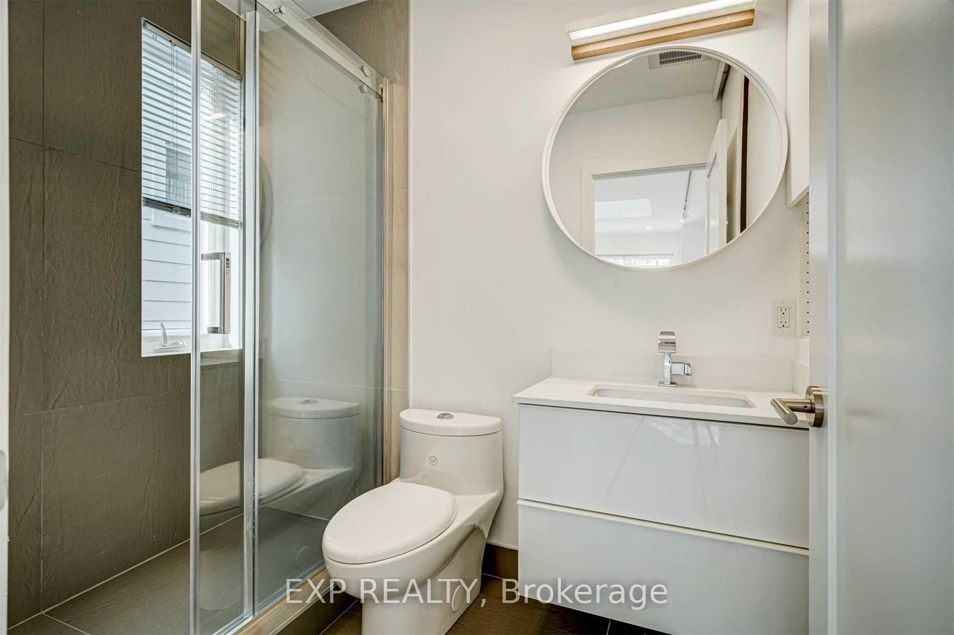 Photo 23 of 452 Montrose Avenue, Toronto, Palmerston-Little Italy — HOMEH