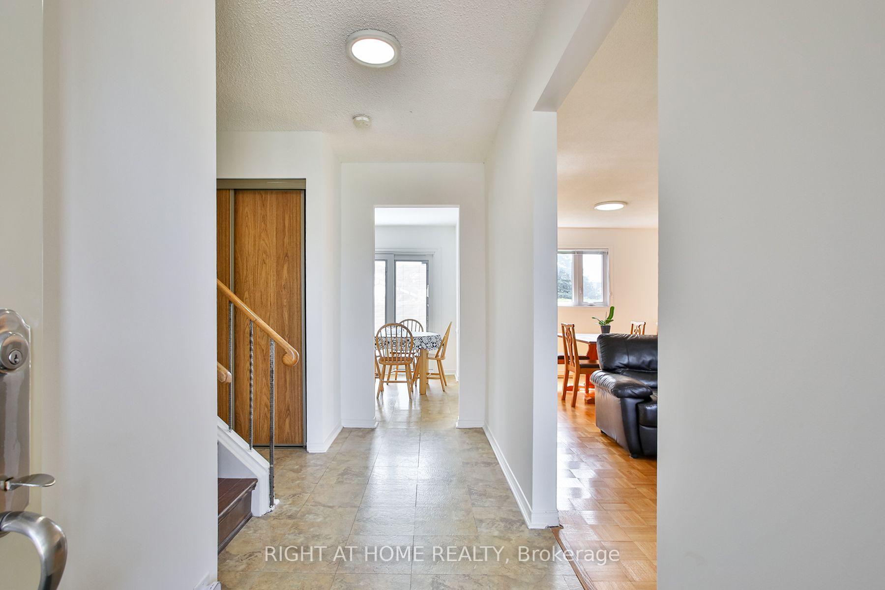 Photo 3 of 56 Cathy Jean Crescent, Etobicoke, Mount Olive-Silverstone-Jamestown — HOMEH