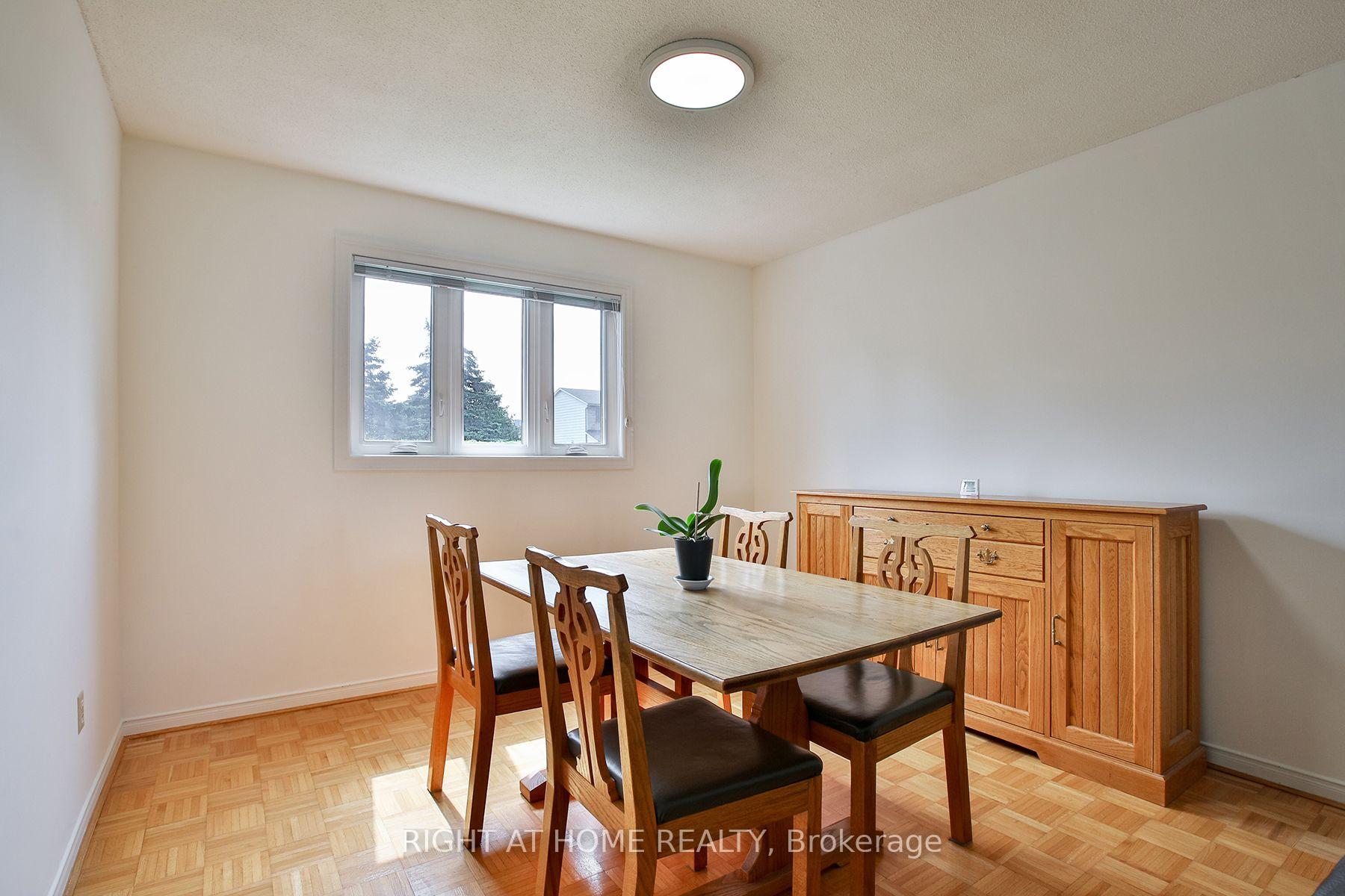 Photo 11 of 56 Cathy Jean Crescent, Etobicoke, Mount Olive-Silverstone-Jamestown — HOMEH