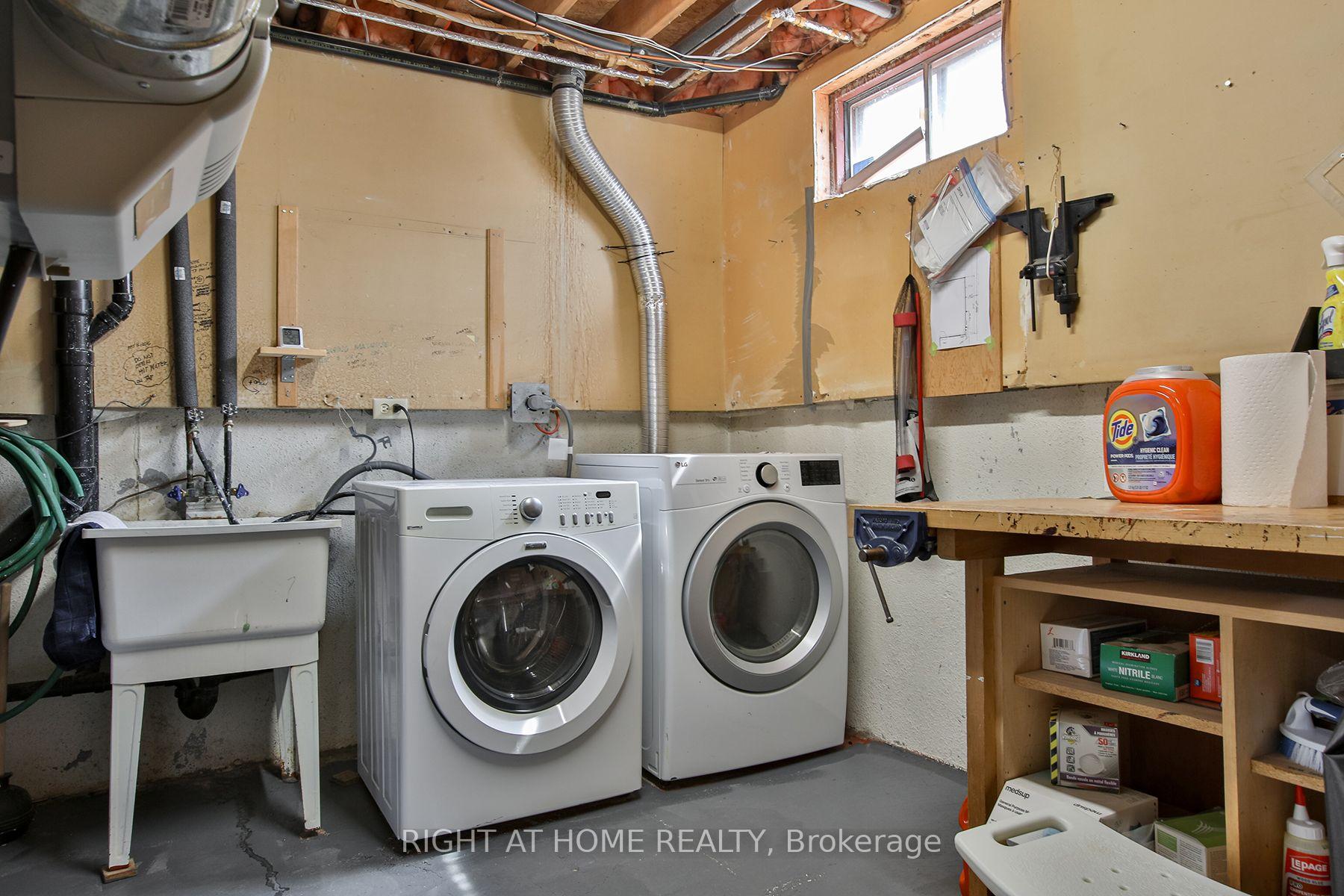 Photo 30 of 56 Cathy Jean Crescent, Etobicoke, Mount Olive-Silverstone-Jamestown — HOMEH