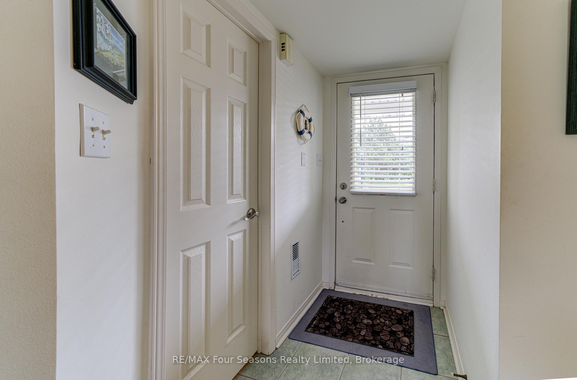 Photo 4 of Unit 17, 17 Cranberry Quay, Collingwood — HOMEH