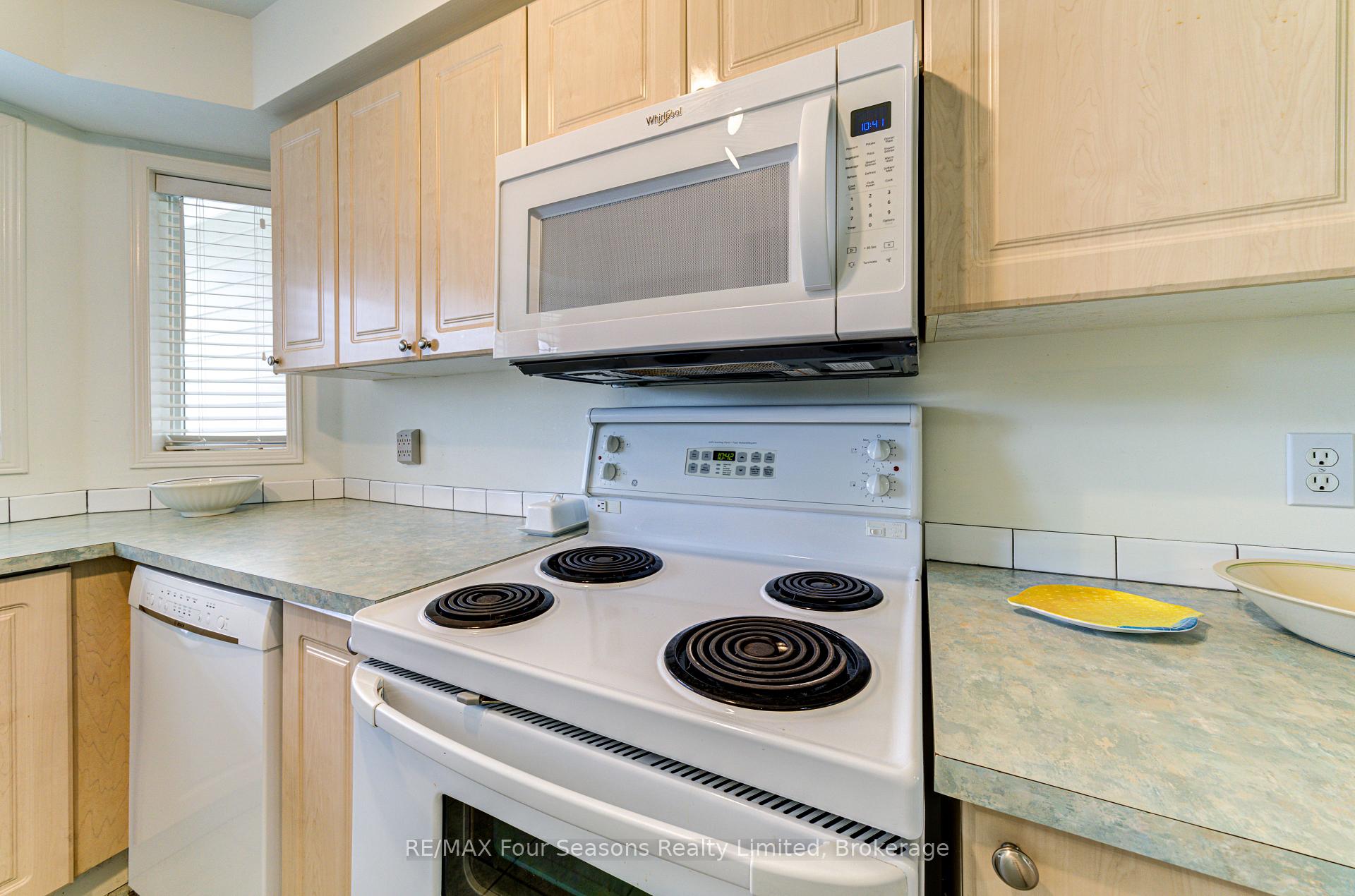 Photo 10 of Unit 17, 17 Cranberry Quay, Collingwood — HOMEH