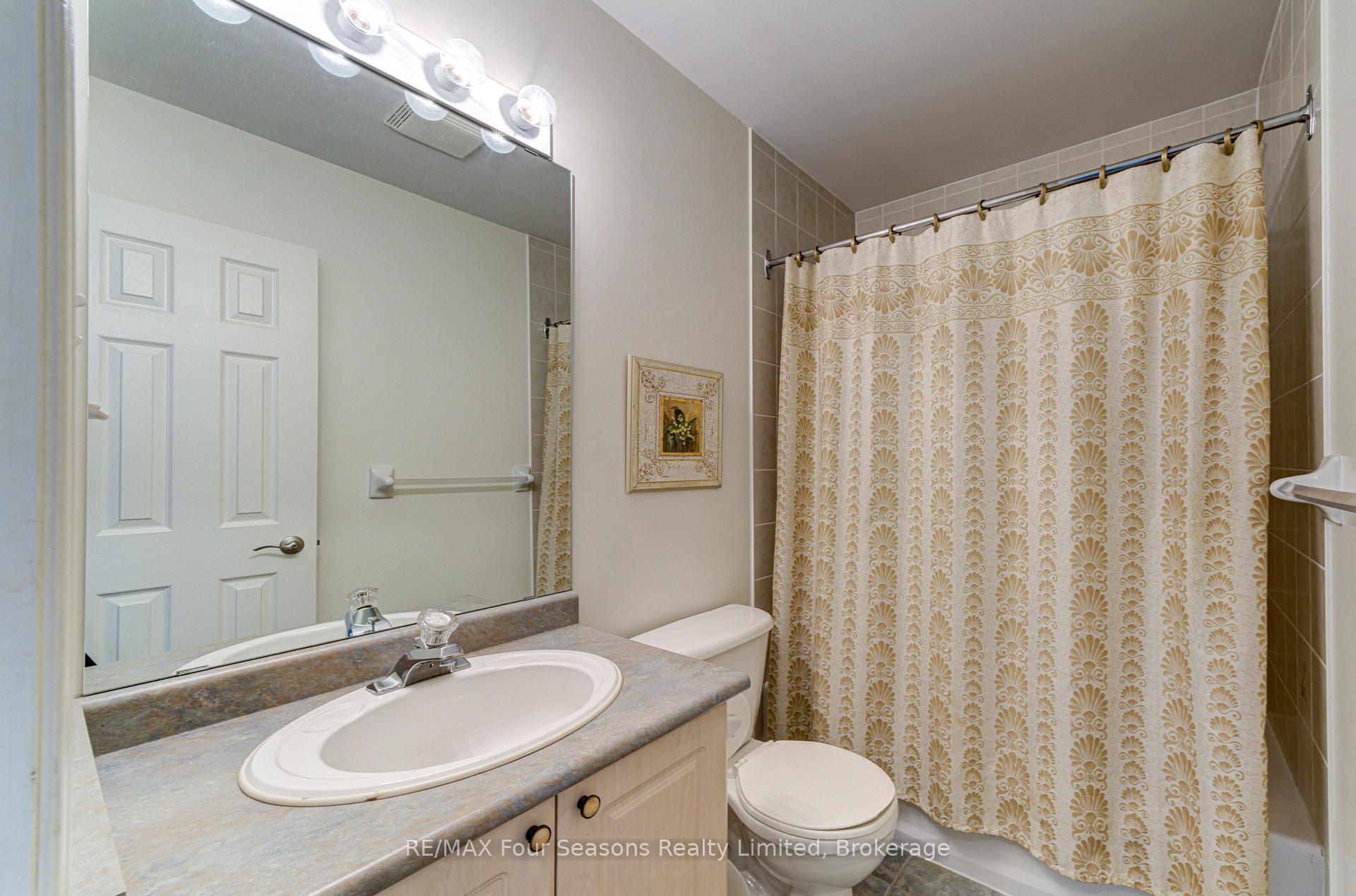 Photo 32 of Unit 17, 17 Cranberry Quay, Collingwood — HOMEH