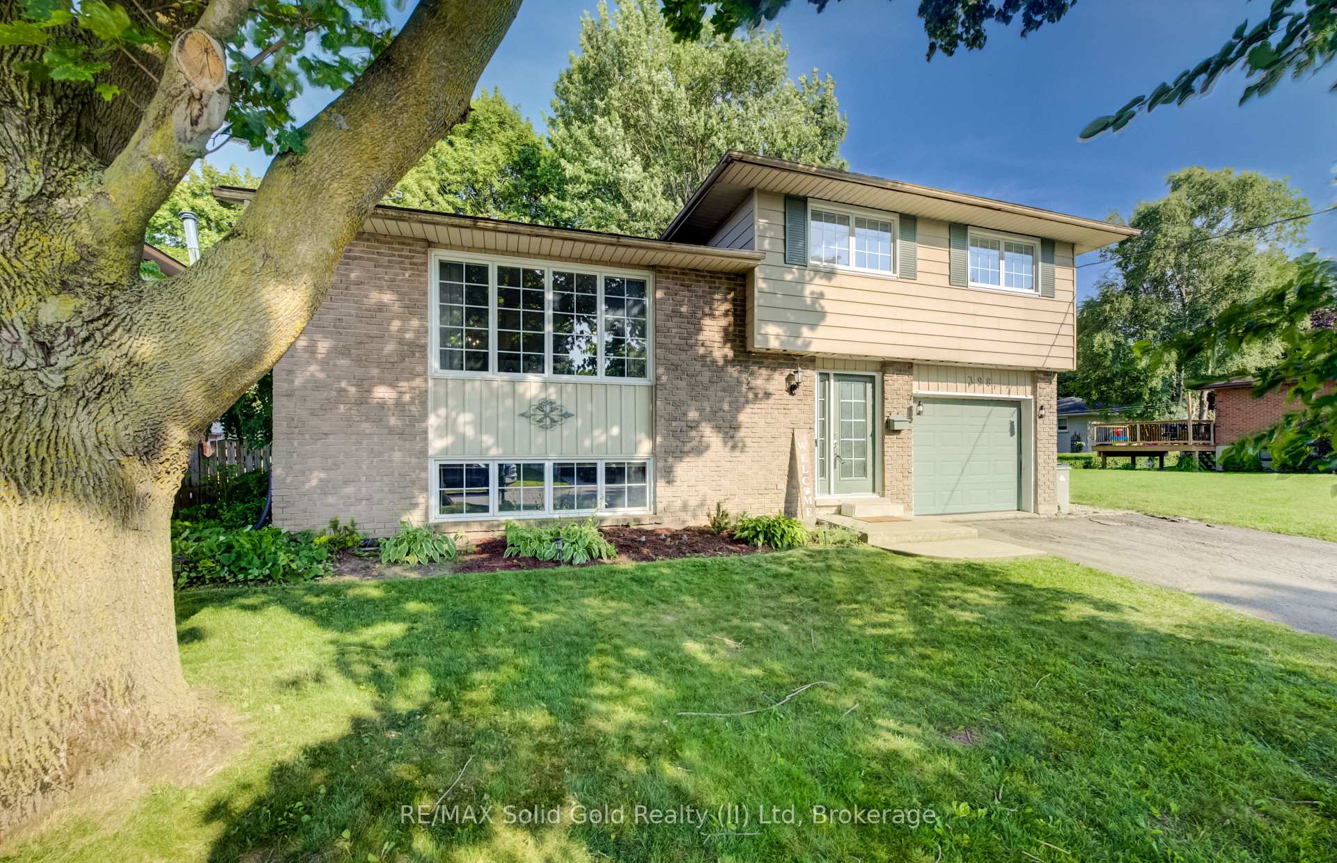Photo of 398 Boyne Avenue