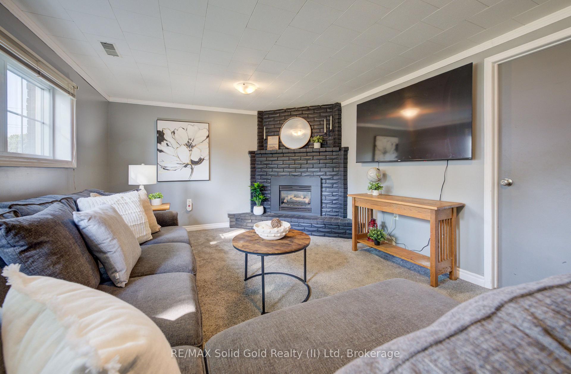 Photo 9 of 398 Boyne Avenue, North Perth, Listowel — HOMEH