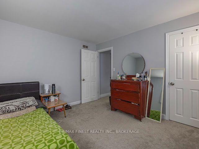 Photo 11 of 80 Thomas Street, Kingston, East of Sir John A. Blvd — HOMEH