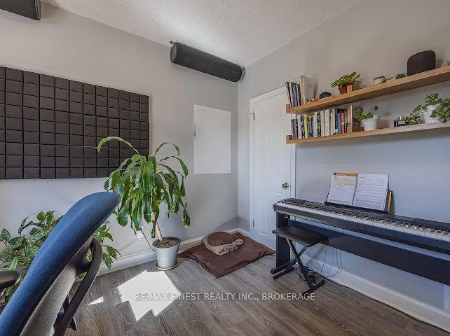 Photo 22 of 80 Thomas Street, Kingston, East of Sir John A. Blvd — HOMEH