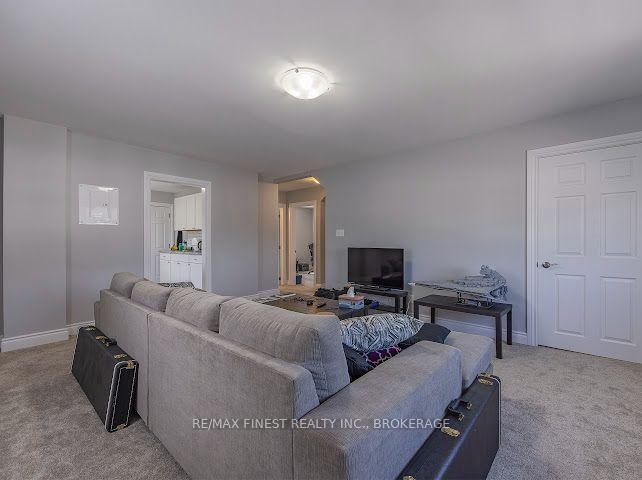 Photo 34 of 80 Thomas Street, Kingston, East of Sir John A. Blvd — HOMEH
