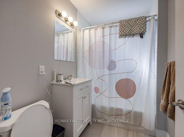 Photo 37 of 80 Thomas Street, Kingston, East of Sir John A. Blvd — HOMEH