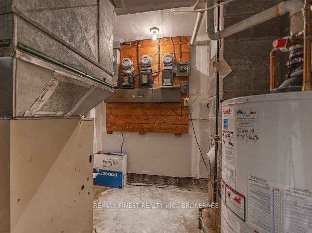 Photo 41 of 80 Thomas Street, Kingston, East of Sir John A. Blvd — HOMEH