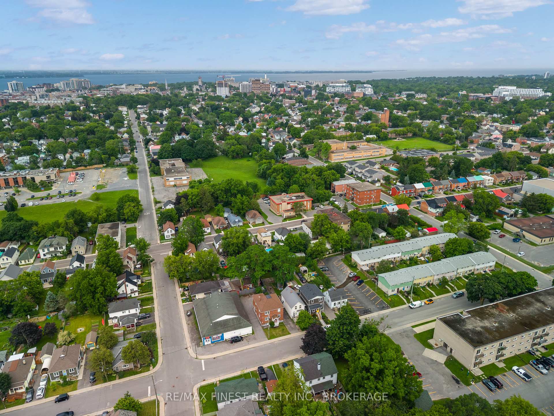 Photo 49 of 80 Thomas Street, Kingston, East of Sir John A. Blvd — HOMEH