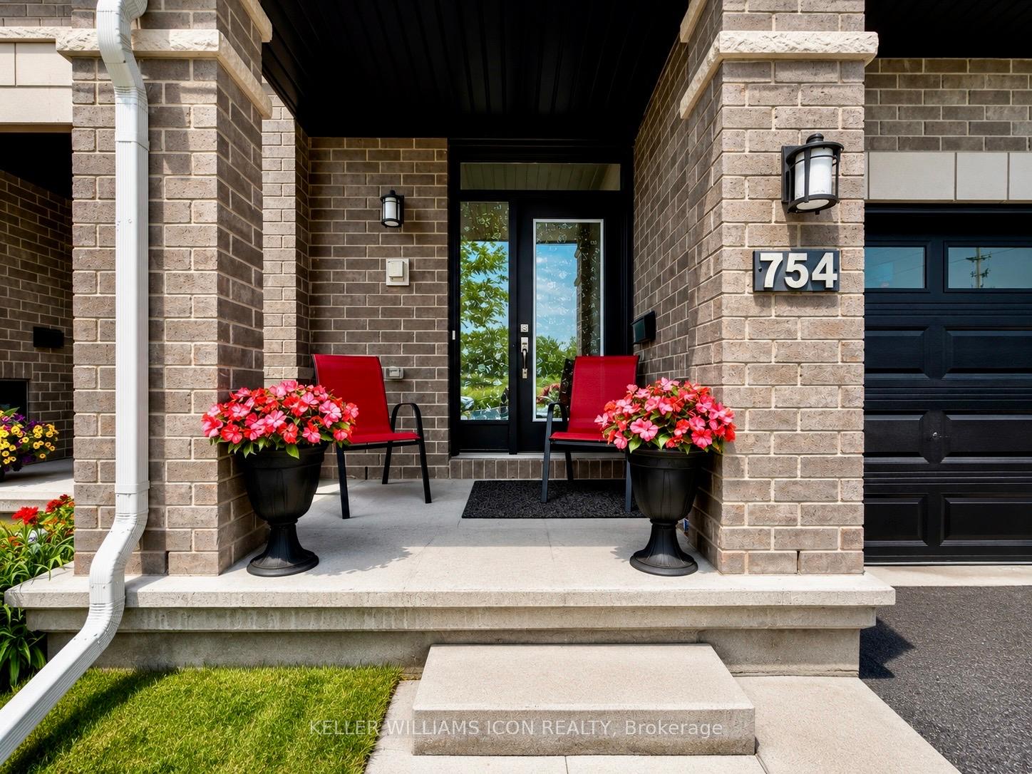 Photo 2 of 754 Borbridge Avenue, Ottawa, Riverside South/Gloucester Glen — HOMEH