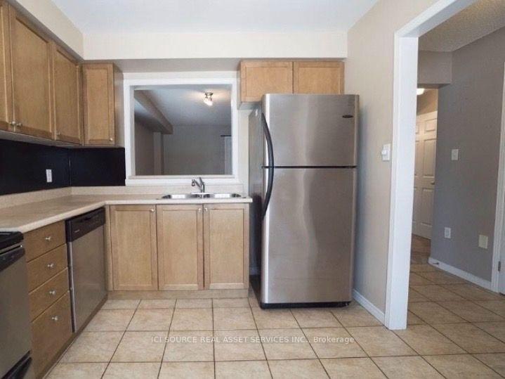 Photo 4 of Unit 31, 4200 Kilmer Drive, Burlington, Tansley — HOMEH