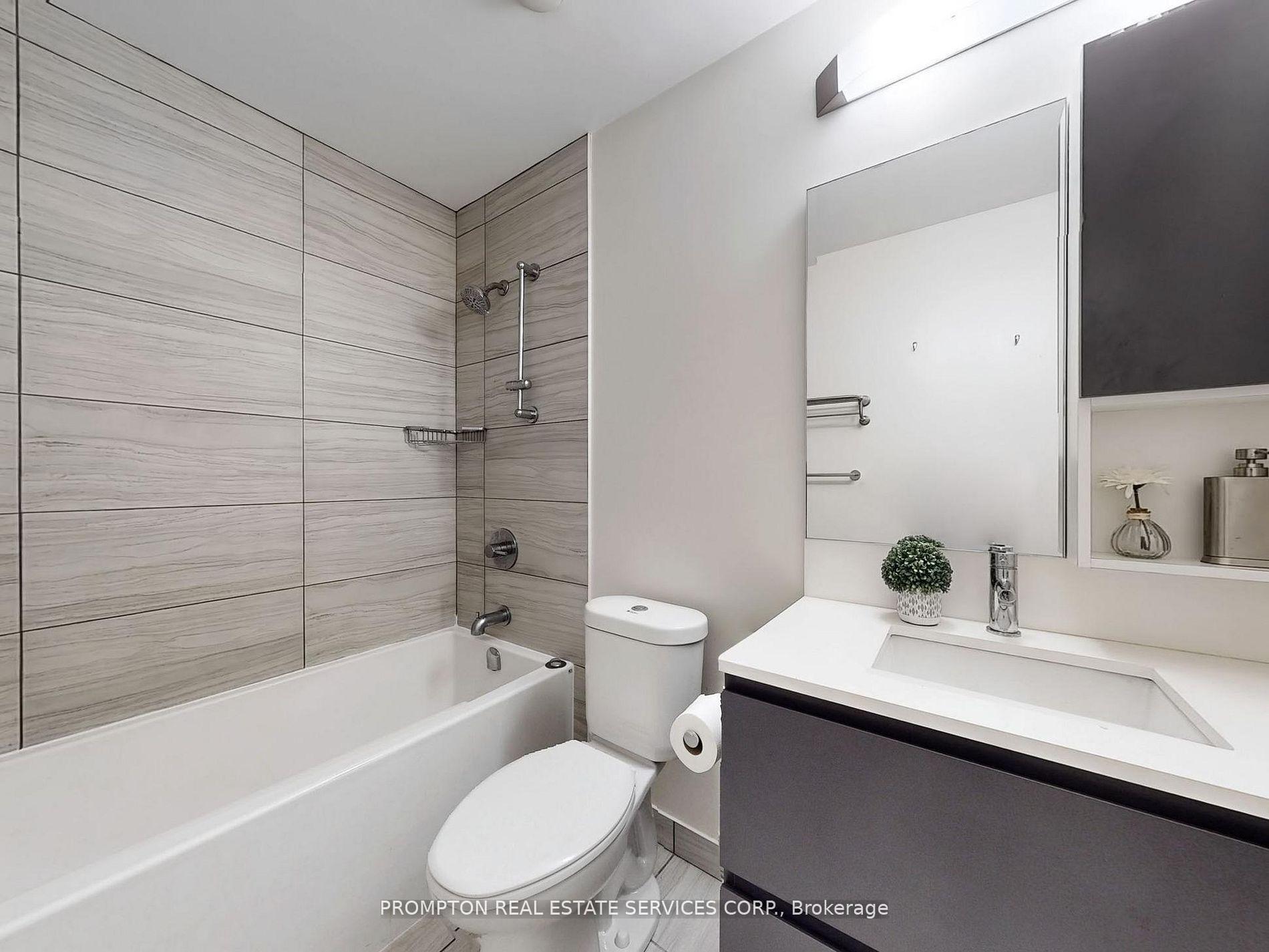 Photo 14 of Unit 528, 15 Water Walk Drive, Markham, Unionville — HOMEH