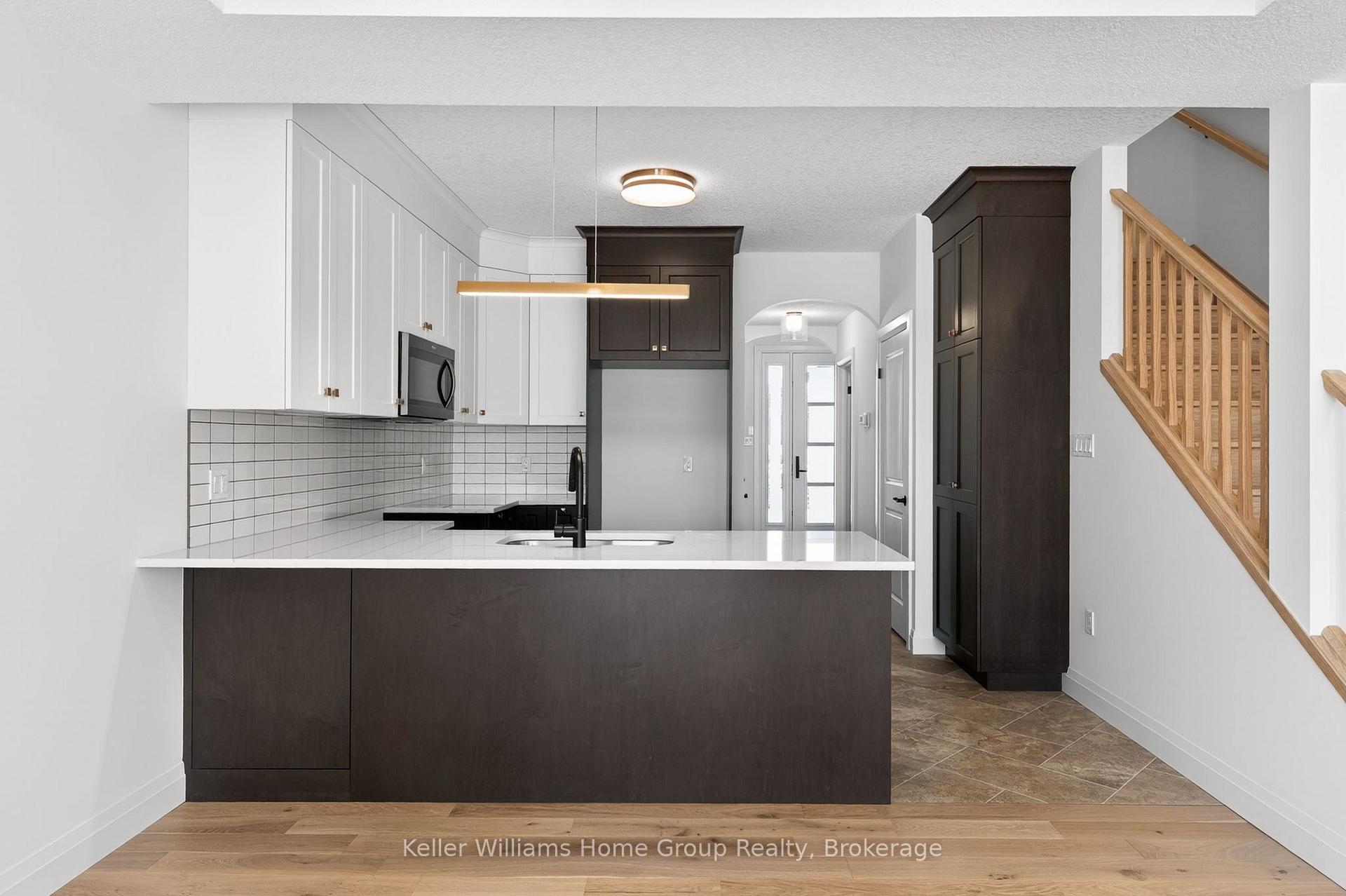 Photo 10 of 27 Halls Drive, Centre Wellington, Elora/Salem — HOMEH