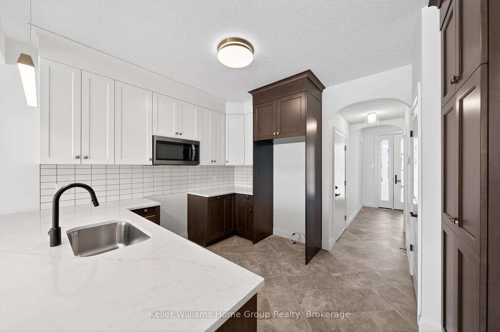 Photo 12 of 27 Halls Drive, Centre Wellington, Elora/Salem — HOMEH