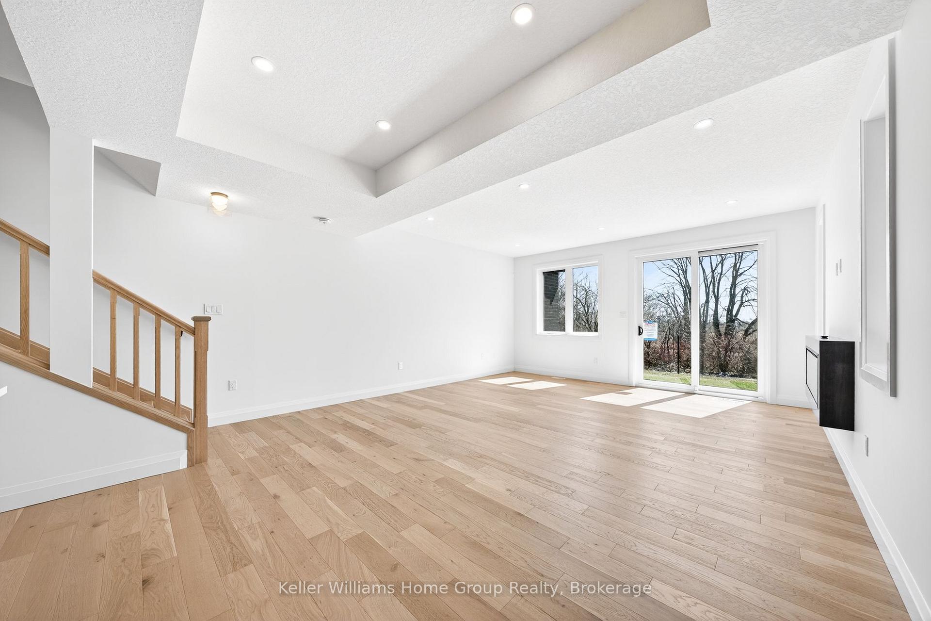 Photo 16 of 27 Halls Drive, Centre Wellington, Elora/Salem — HOMEH