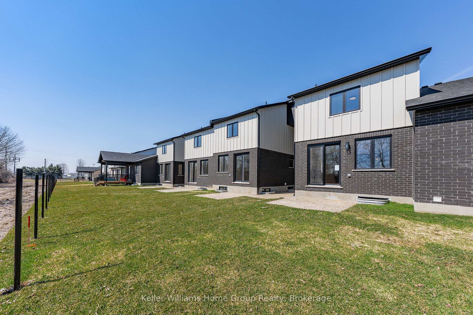 Photo 46 of 27 Halls Drive, Centre Wellington, Elora/Salem — HOMEH