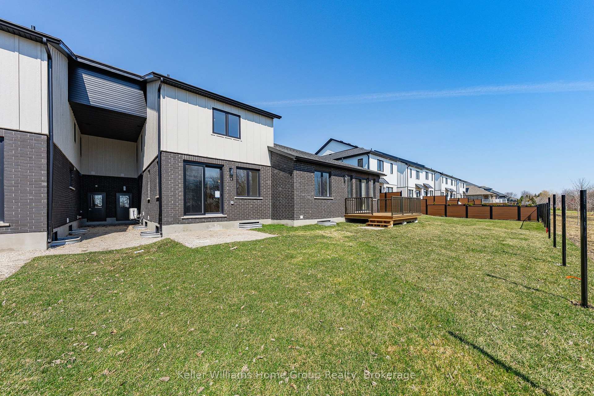 Photo 48 of 27 Halls Drive, Centre Wellington, Elora/Salem — HOMEH