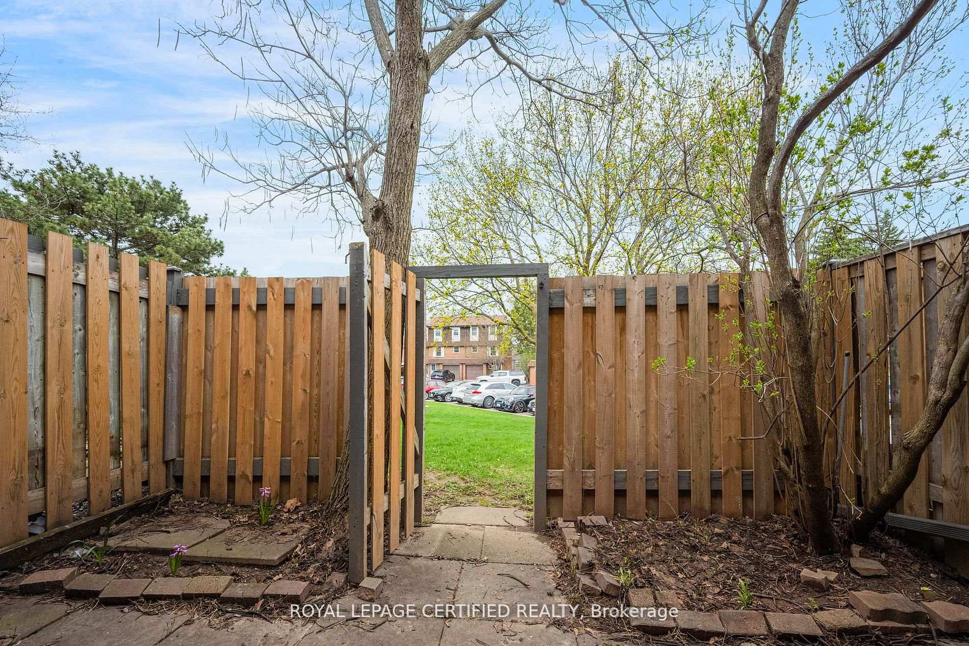Photo 32 of Unit 91, 371 Bronte Street S, Milton, Old Milton — HOMEH