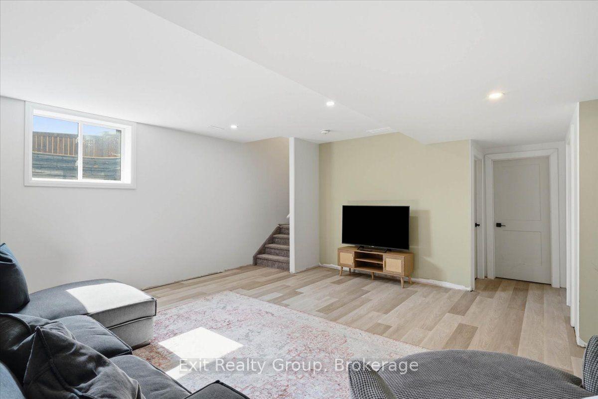 Photo 36 of 48 Hummingbird Drive, Belleville, Thurlow Ward — HOMEH