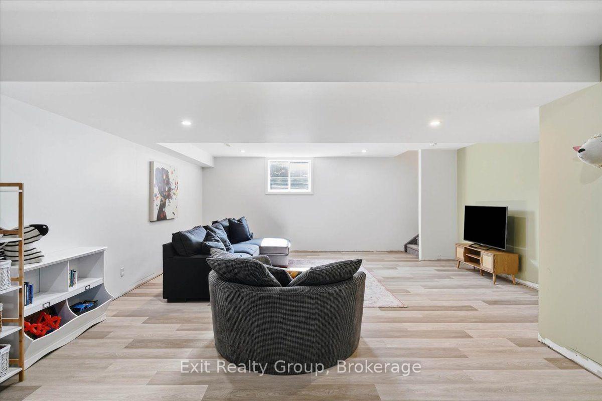 Photo 39 of 48 Hummingbird Drive, Belleville, Thurlow Ward — HOMEH
