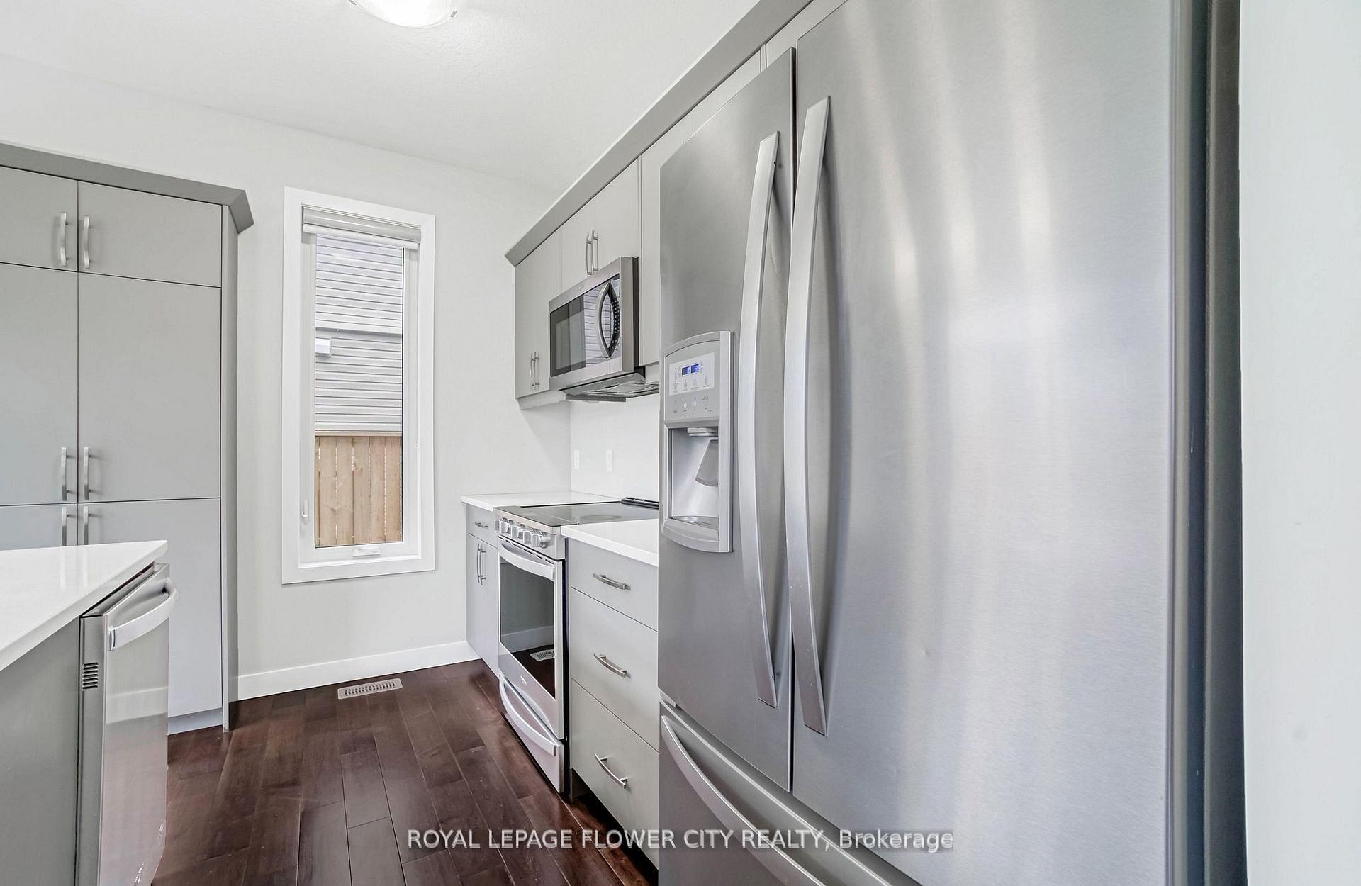 Photo 4 of 1266 Twilite Boulevard, London, North S — HOMEH