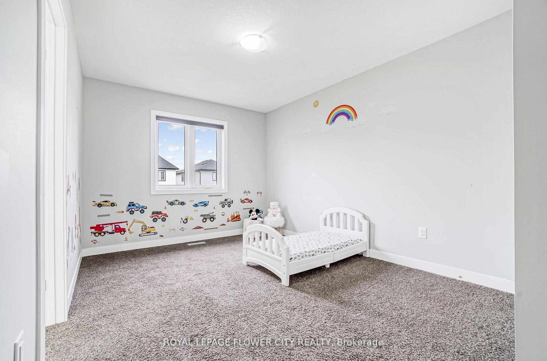 Photo 10 of 1266 Twilite Boulevard, London, North S — HOMEH