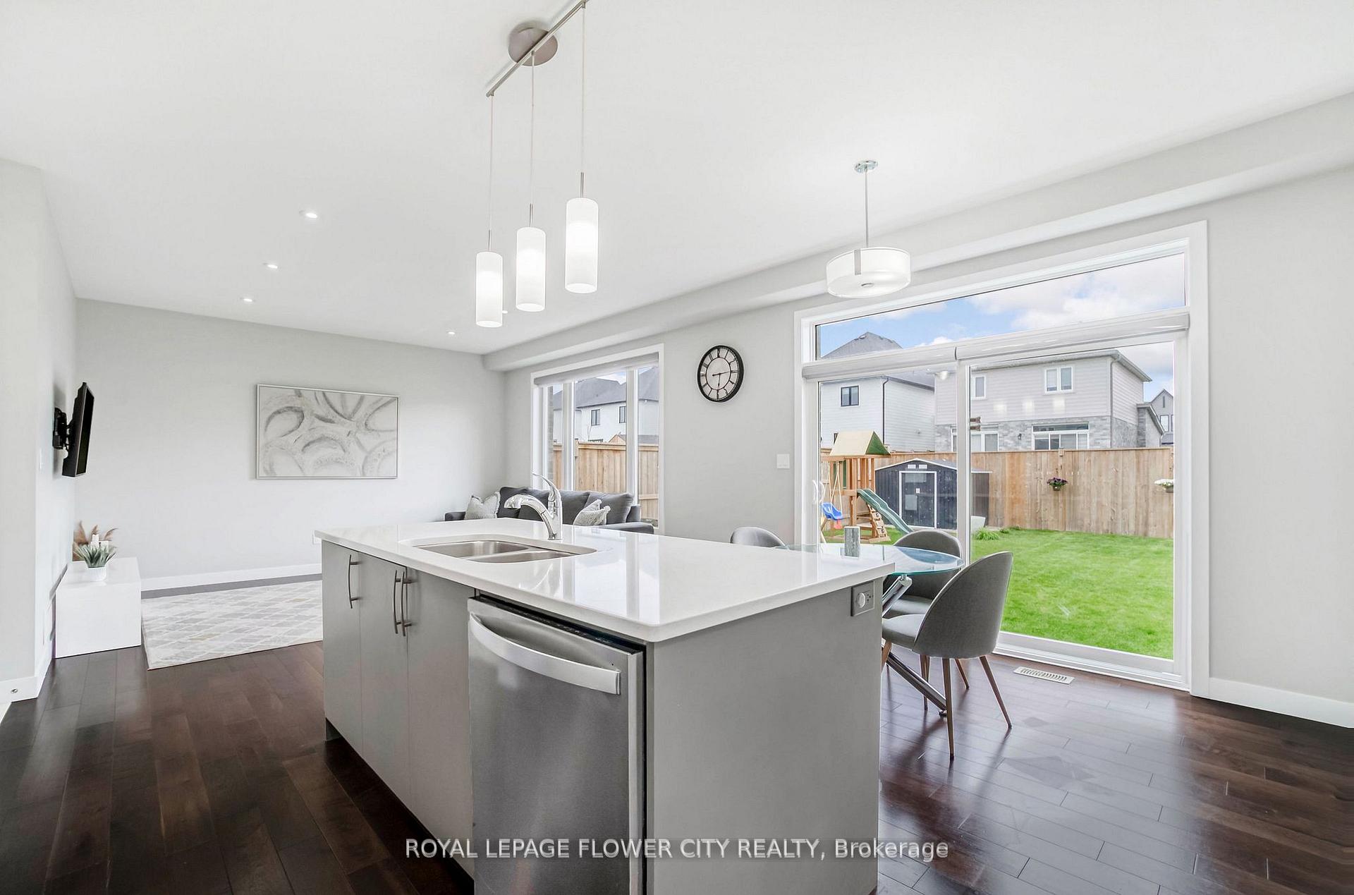 Photo 17 of 1266 Twilite Boulevard, London, North S — HOMEH