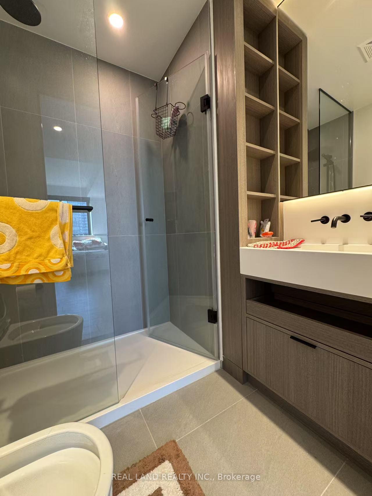 Photo 8 of Unit 3403, 55 Charles Street E, Toronto, Church-Yonge Corridor — HOMEH