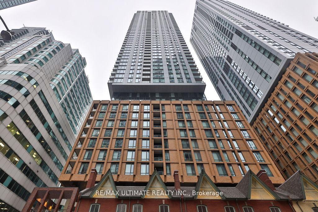 Photo 2 of Unit 515, 8 Widmer Street, Toronto, Waterfront Communities — HOMEH