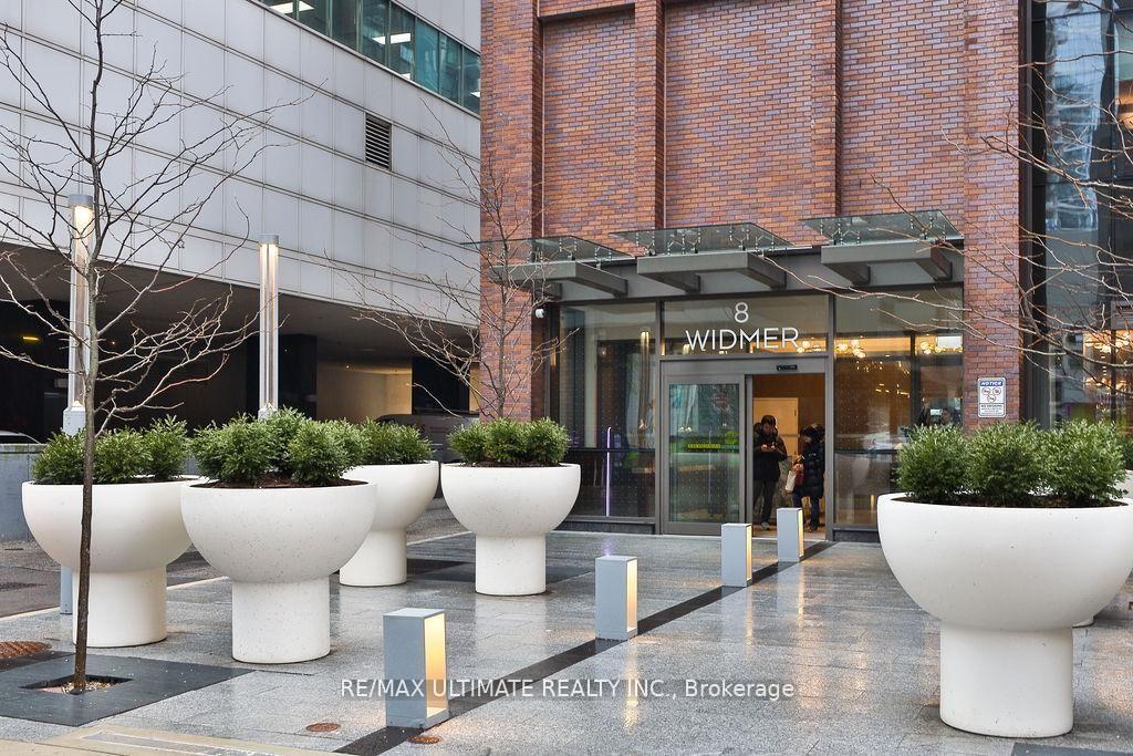 Photo 3 of Unit 515, 8 Widmer Street, Toronto, Waterfront Communities — HOMEH