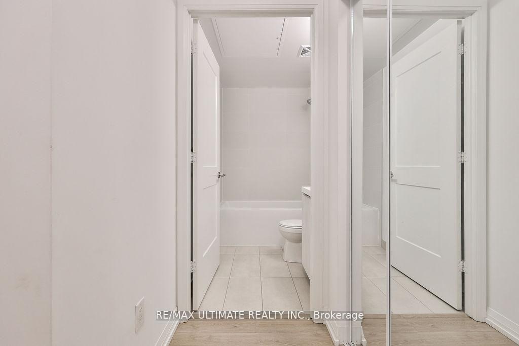 Photo 5 of Unit 515, 8 Widmer Street, Toronto, Waterfront Communities — HOMEH