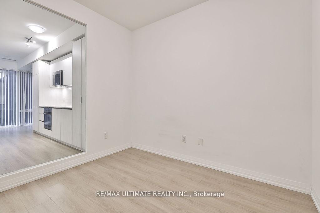 Photo 9 of Unit 515, 8 Widmer Street, Toronto, Waterfront Communities — HOMEH