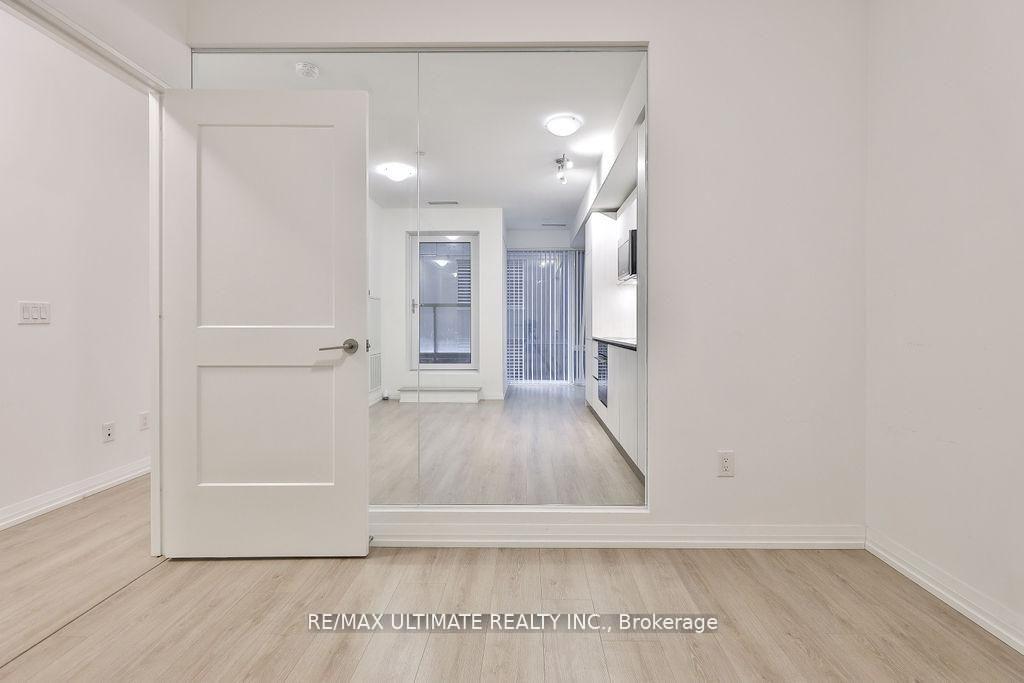 Photo 13 of Unit 515, 8 Widmer Street, Toronto, Waterfront Communities — HOMEH