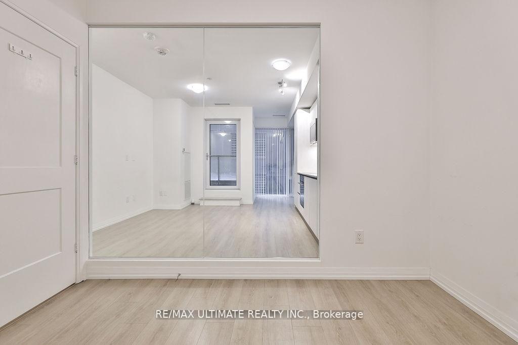 Photo 14 of Unit 515, 8 Widmer Street, Toronto, Waterfront Communities — HOMEH