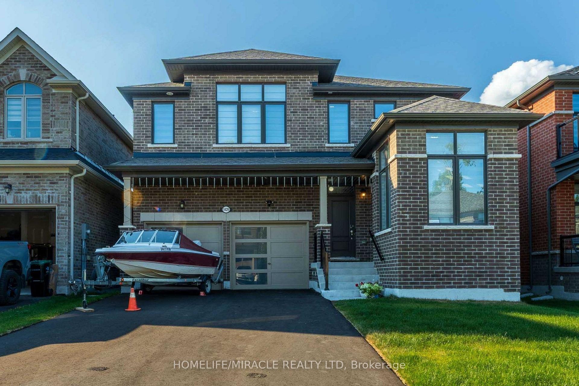 Photo 2 of 1429 Davis Loop, Innisfil, Lefroy — HOMEH