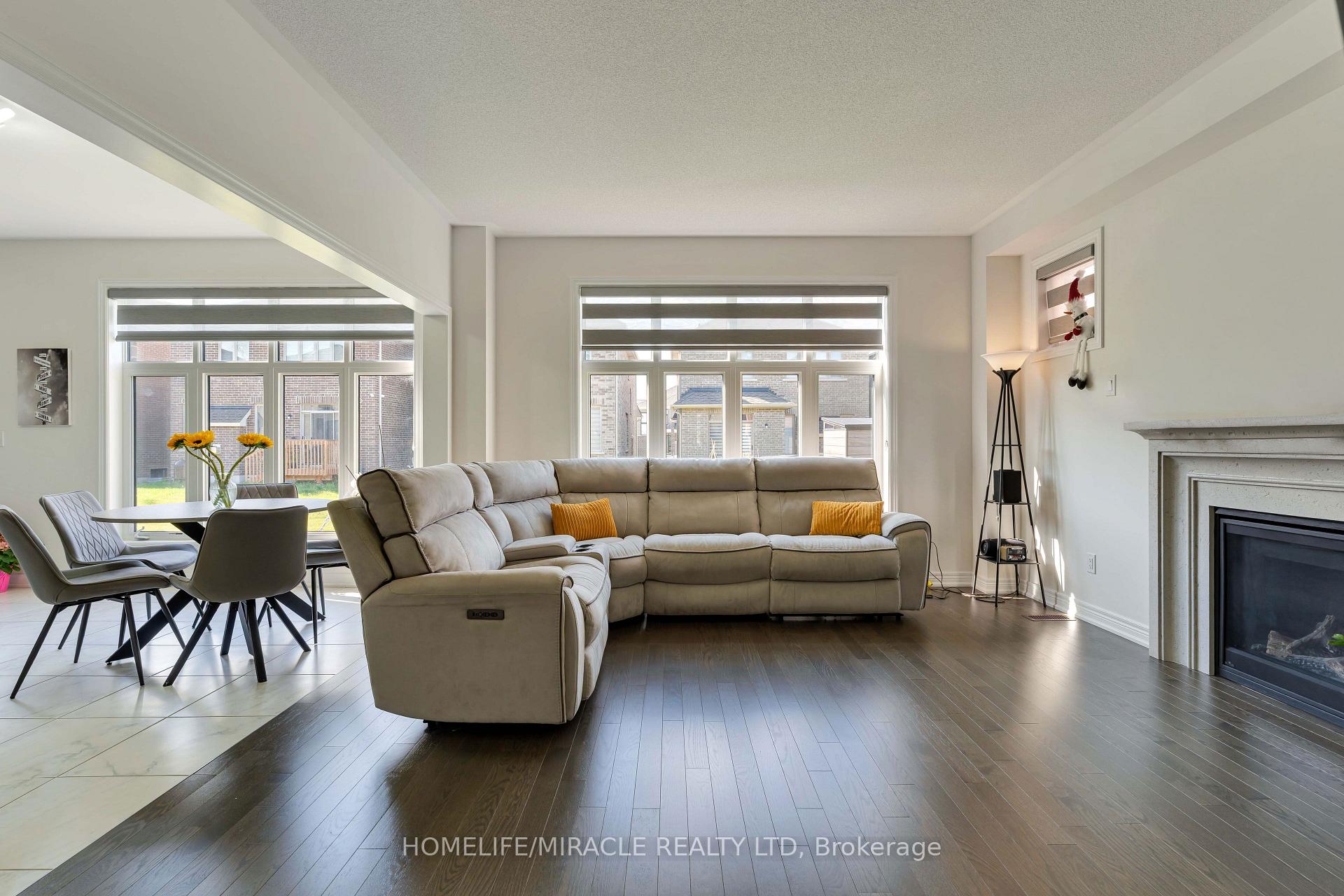 Photo 8 of 1429 Davis Loop, Innisfil, Lefroy — HOMEH