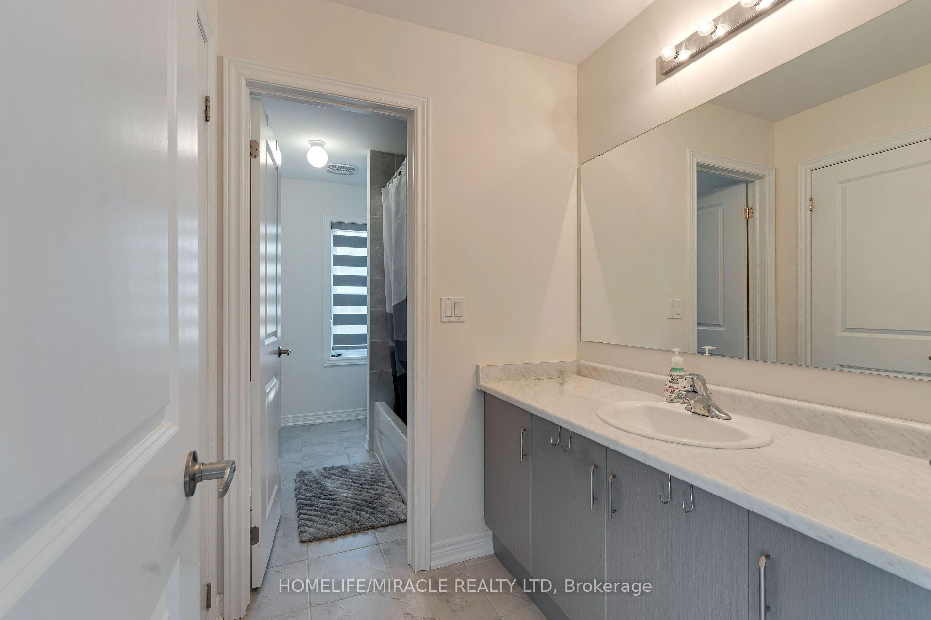 Photo 25 of 1429 Davis Loop, Innisfil, Lefroy — HOMEH