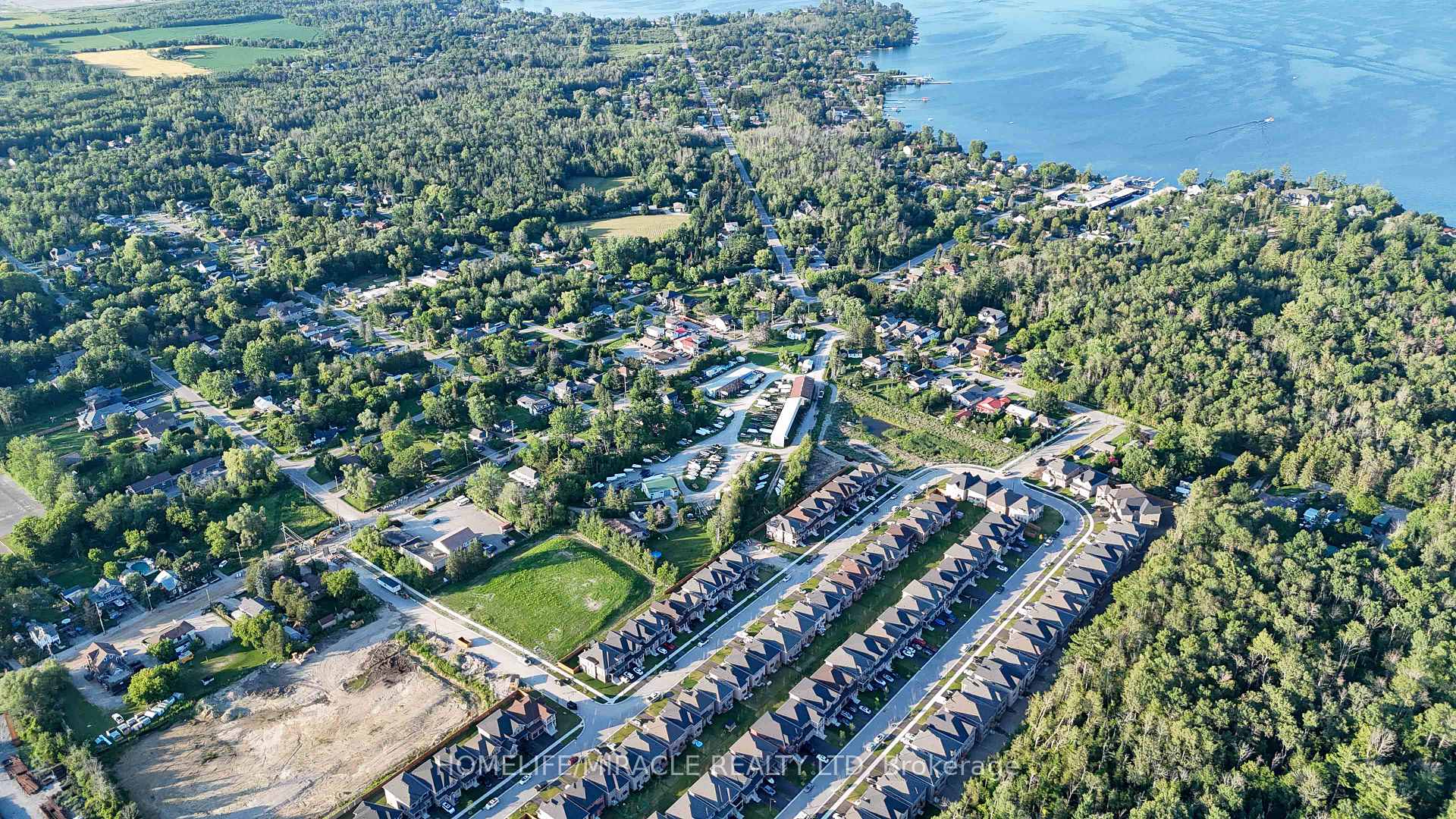 Photo 34 of 1429 Davis Loop, Innisfil, Lefroy — HOMEH